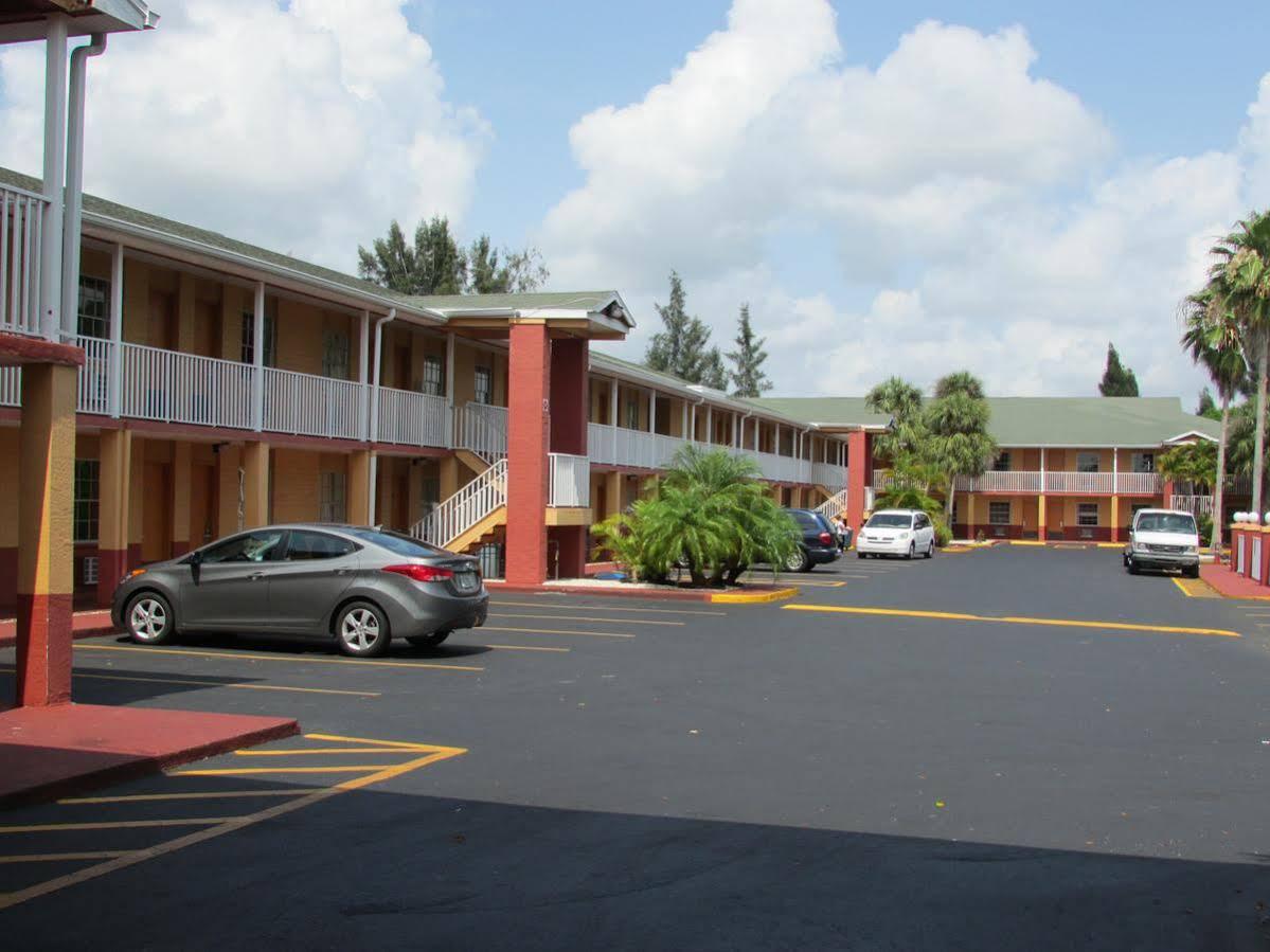 Howard Johnson By Wyndham Ft. Myers Fl Fort Myers Kültér fotó